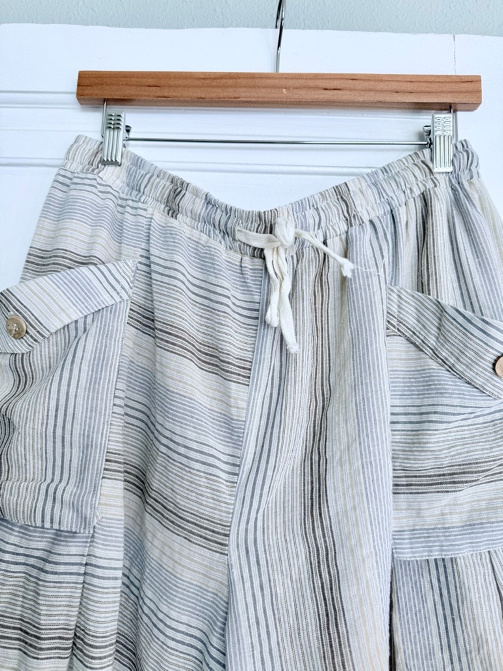 ⚜️Light Stripe Wide-Leg Cargo Pants - Neutral Stripe - Picture 4 of 7